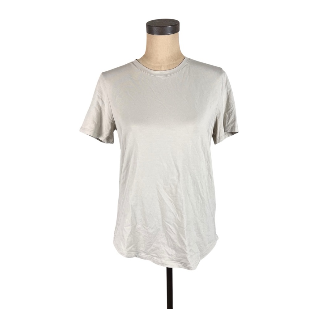 Lululemon Women’s basic t-shirt grey stretchy exercise SZ M